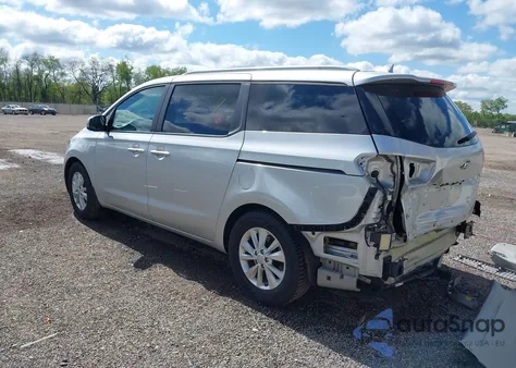 2018 Kia Sedona Lx z USA, uszkodzony, nr VIN KNDMB5C15J6376317